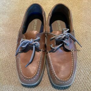 Men’s Sperry Intrepid Tan Boat shoe. Size 11. Worn a handful of times.